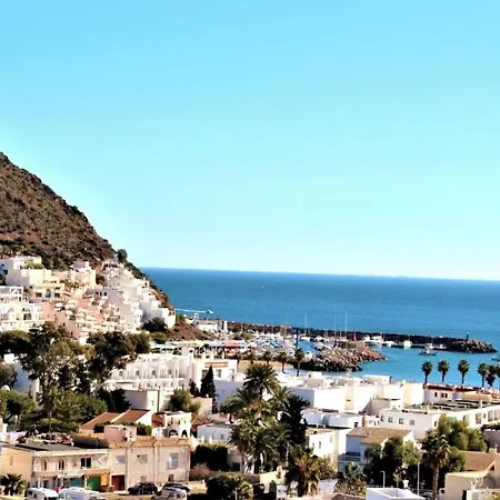 Independiente Con Piscina, Terraza Y Vistas Al Mar Y Montana Holiday home *
