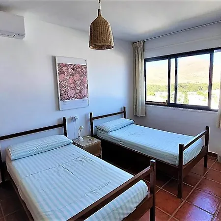 Holiday home Independiente Con Piscina, Terraza Y Vistas Al Mar Y Montana *